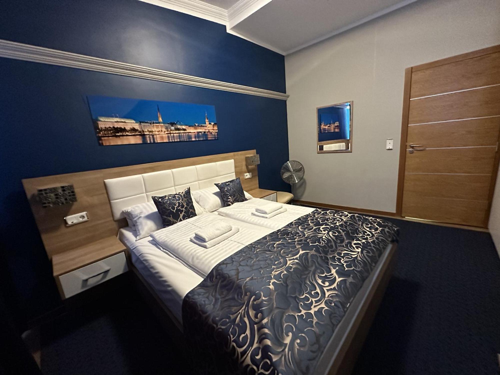 C&S Hotel Пиннеберг Экстерьер фото