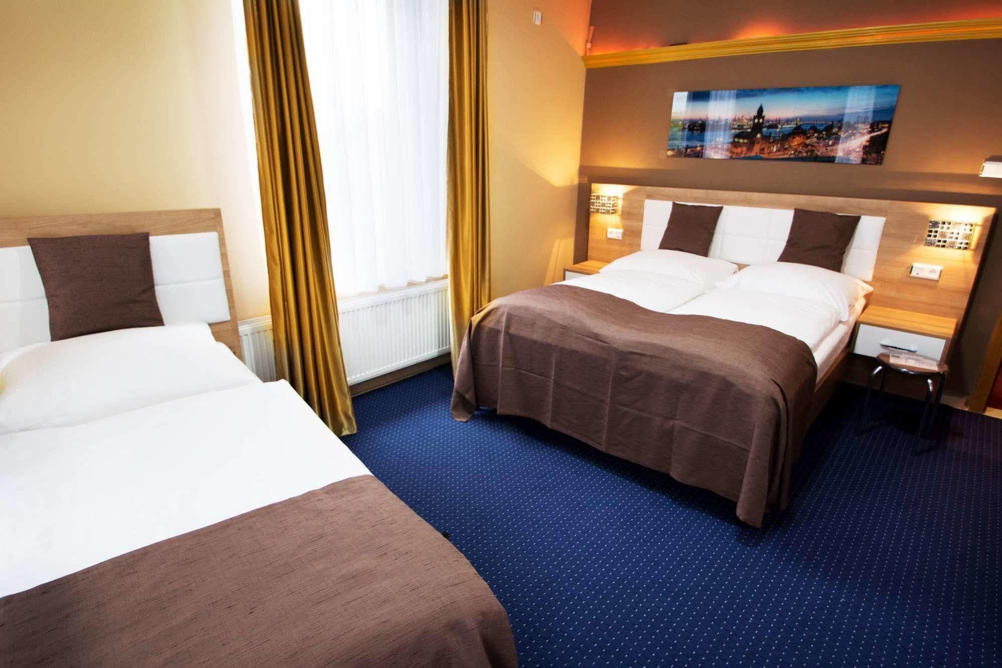 C&S Hotel Пиннеберг Экстерьер фото